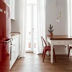 Mercanti Modern Flat - Balcony - Torino Centro