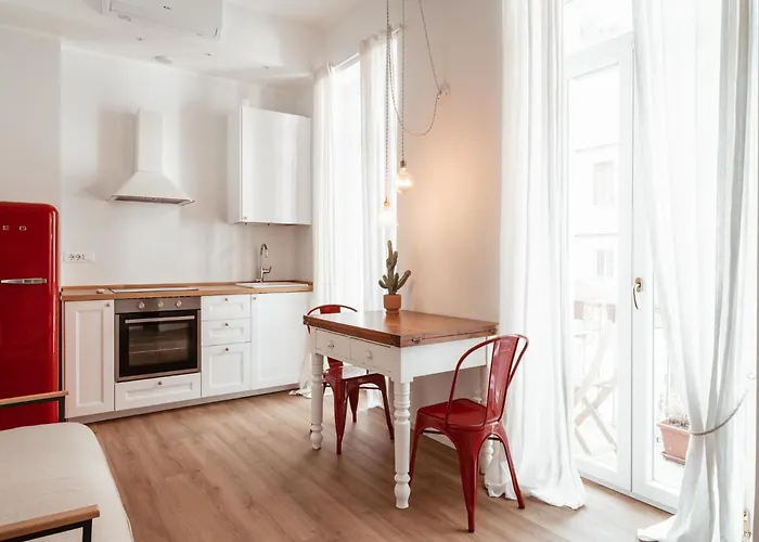 Mercanti Modern Flat - Balcony - Torino Centro